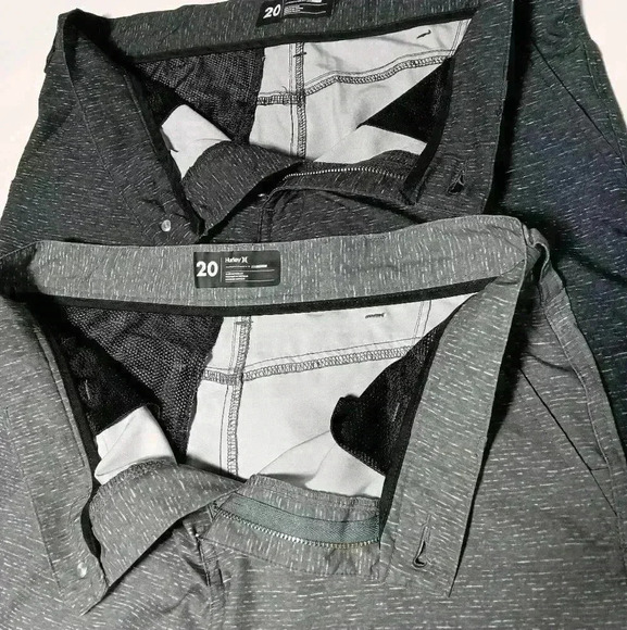 (2) Hurley Phantom Walkshorts  20". Youth size 20(XL) - Picture 6 of 8